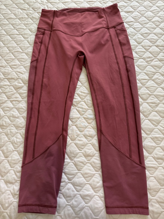 lululemon athletica Pants - Lululemon 23” Raspberry Color Leggings